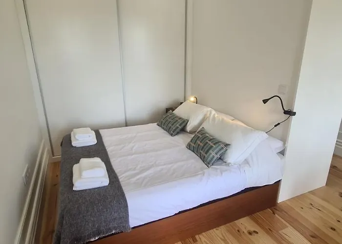 Merc Estudio 245 * Oporto