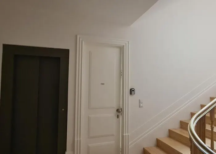 Merc Estudio 245 * Oporto