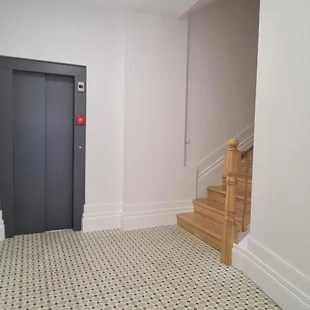 Apartment Merc Estudio 245